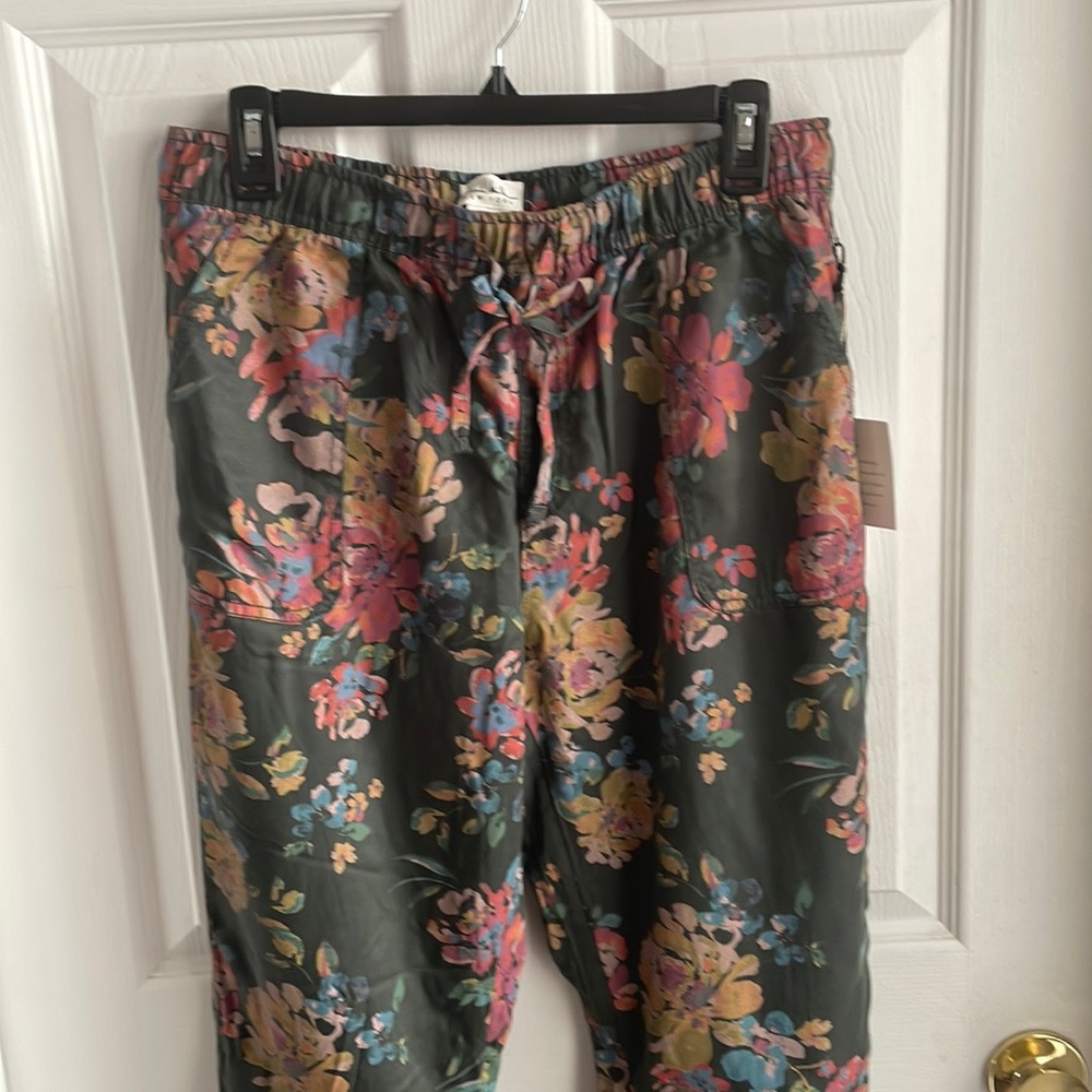 Nicole Miller New York Floral Jogger